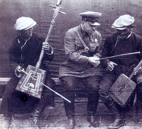 A.V.  Alexandrov with Mongolian musicians.  Mongolia.  1938. (..    . . 1938.) (Belyaev)