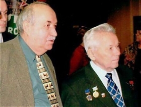 Михаил Тимофеевич Калашников и Евгений Владимирович Александров (Modzele)