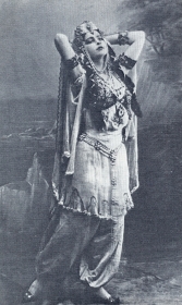 M.P. Maksakova. Konchakovna ("Prince Igor" of Borodin). Astrakhan. 1922. Photography. (М.П. Максакова. Кончаковна ("Князь Игорь" Бородина). Астрахань. 1922 г. Фотография.) (Belyaev)