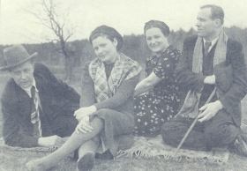 I.S. Kozlovsky, Vera Davydova, Galina Sergeeva, artist of the Moscow Art Theater Nikolay Svobodin. Before the war. The photo. (. . ,  ,  ,    .  . .) (Belyaev)