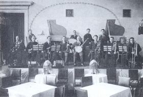 Yakov Borisovich Skomorovsky Jazz Orchestra (performance in the Leningrad hotel "European"). The photo. (-    (    ""). .) (Belyaev)