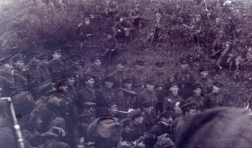 Red Banner Song Ensemble conducted by A.V.  Alexandrova at the Bryansk front.  1941. (   / ..    . 1941.) (Belyaev)