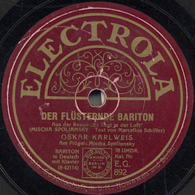   (Der Flüsternde bariton),   ( Es liegt in der luft) (Andy60)